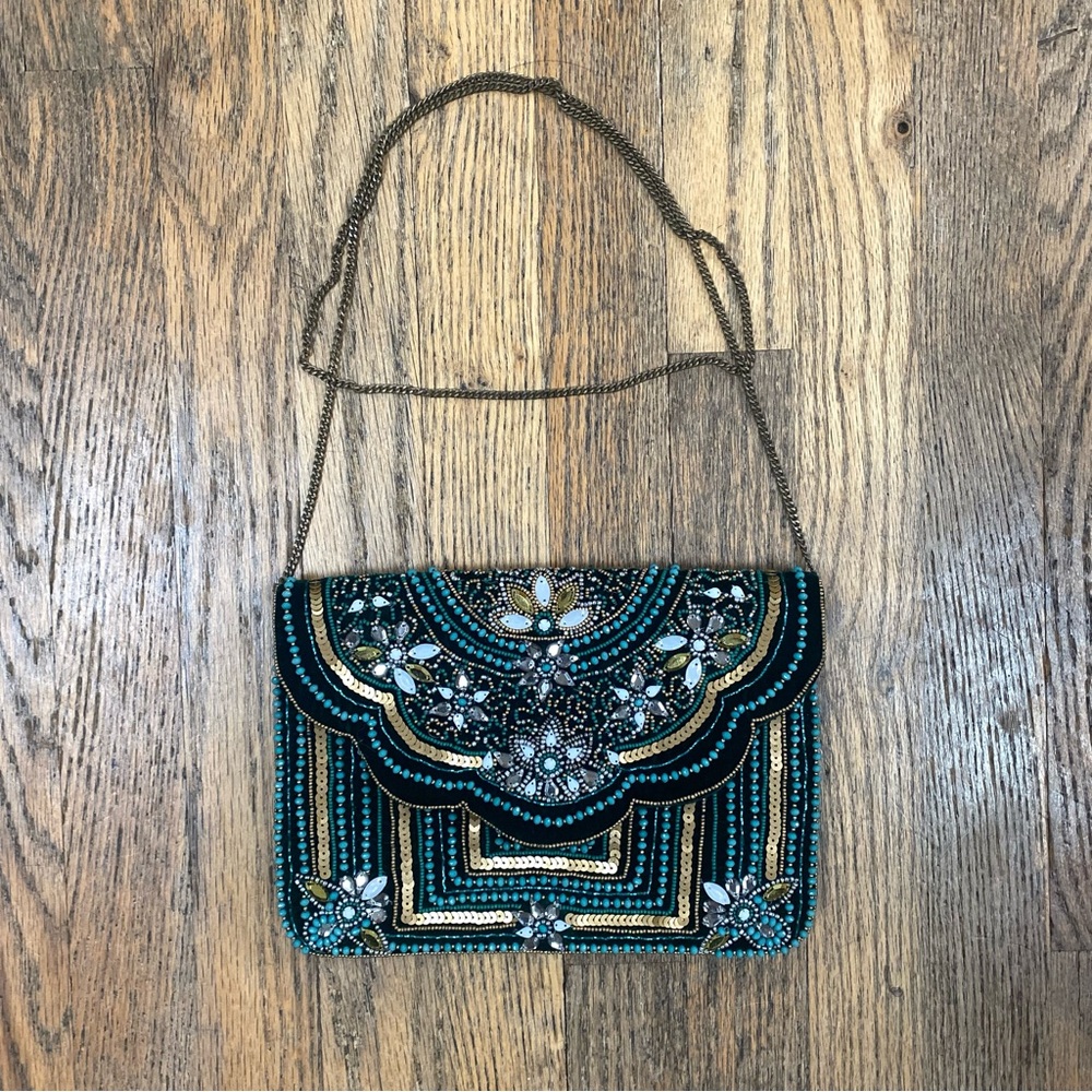 NWOT Lulu’s beaded bag